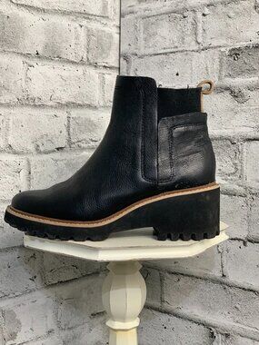Dolce Vita Chelsea Boot 8.5 Black Leather Huey H20 Waterproof Chunky Heeled Sole